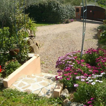 Li Muntigeddi Gasthof San Teodoro (Sardinia)