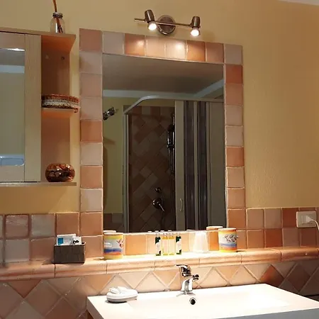 Li Muntigeddi Guest house 3*