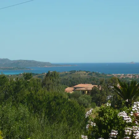 Li Muntigeddi Pensión 4*