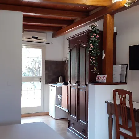 Li Muntigeddi Πανσιόν 4*