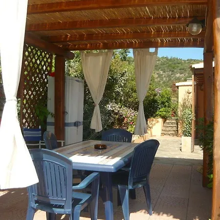 Li Muntigeddi Penzion 3*