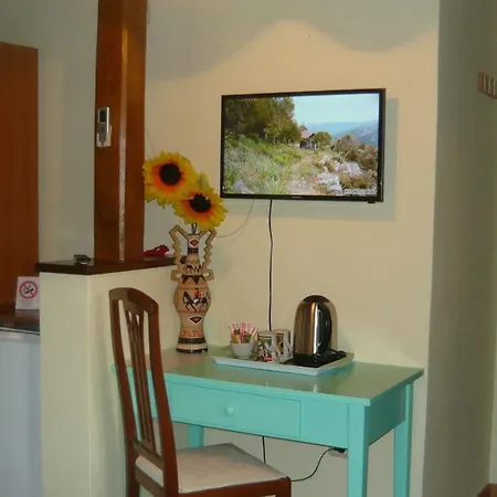 Li Muntigeddi Guest house