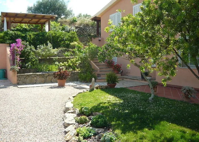 Pensjonat Li Muntigeddi 4*